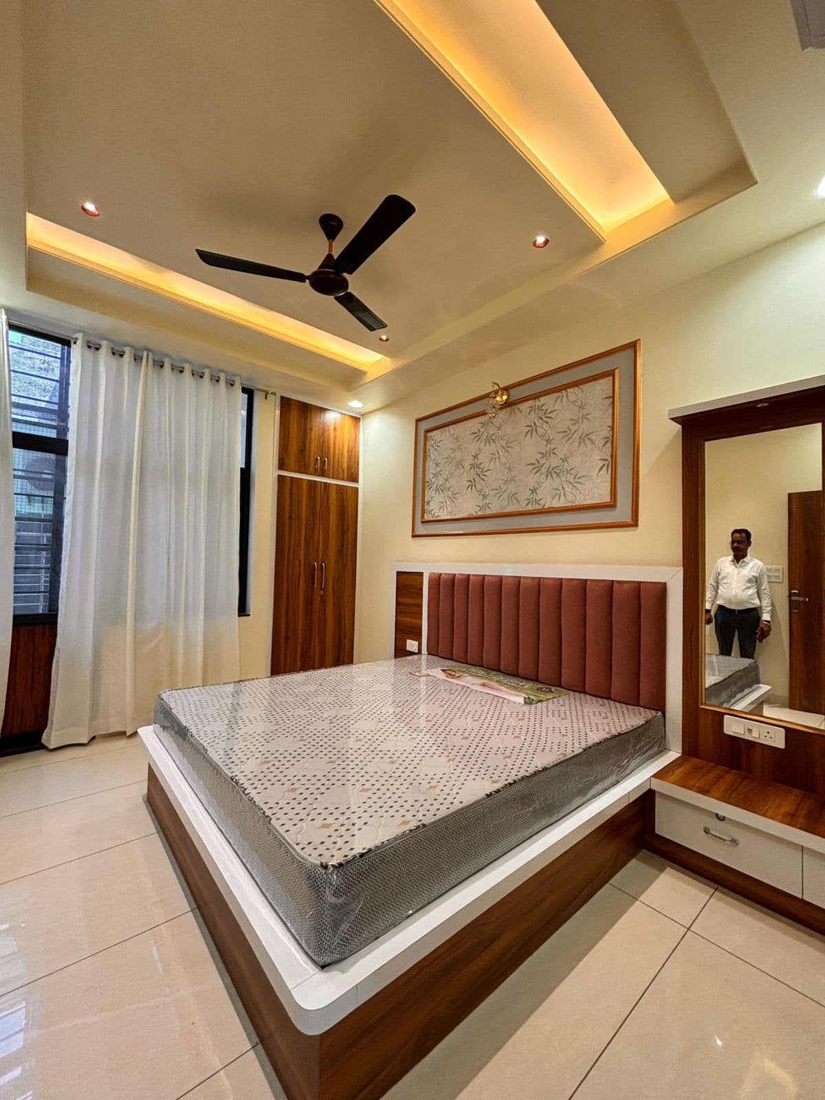 Modular kitchen with wash basin partition & shelves